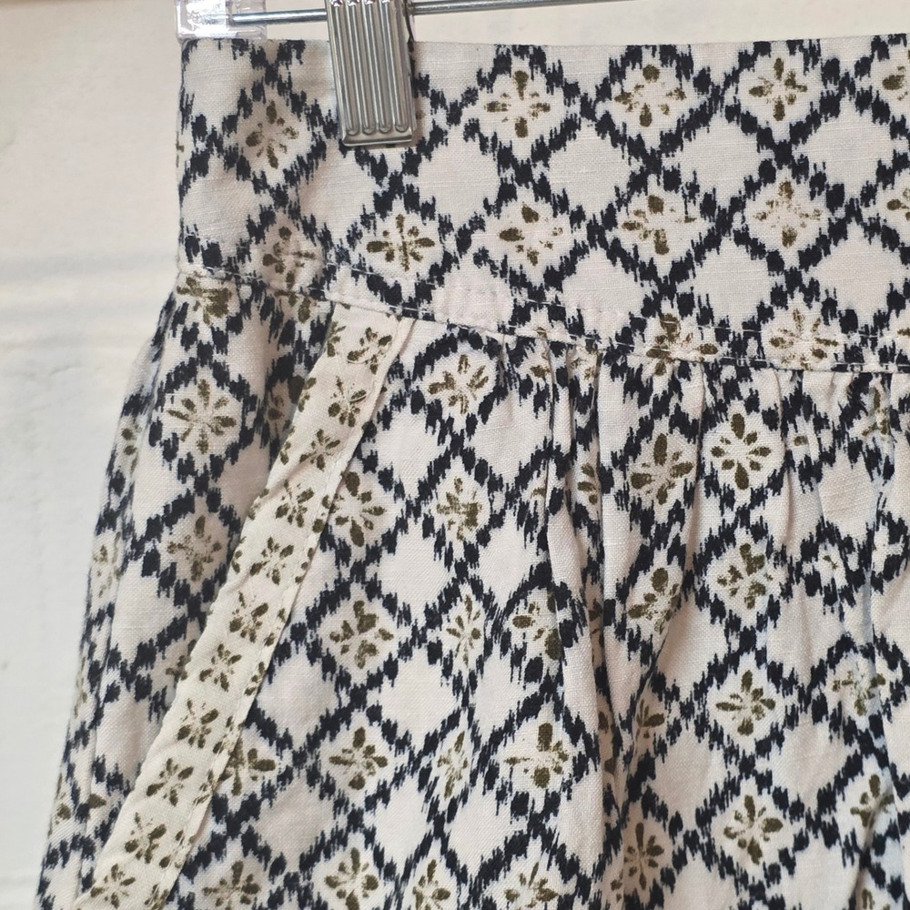 LOFT Boho Ikat Diamond Print Mini Skirt Cream Black Olive Green Side Zip Pockets - Picture 2 of 11